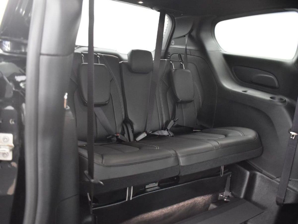 2025 CHRYSLER PACIFICA - Image 10