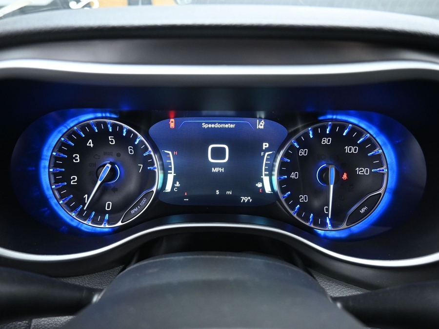 New 2026 Chrysler Pacifica Select Safety - BraunAbility Side Entry Entry Fold Out Automatic Ramp