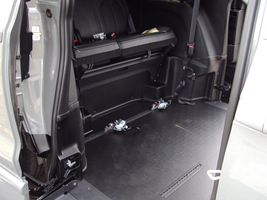Used 2025 Chrysler Pacifica Select - BraunAbility Side Entry Fold Out Automatic Ramp