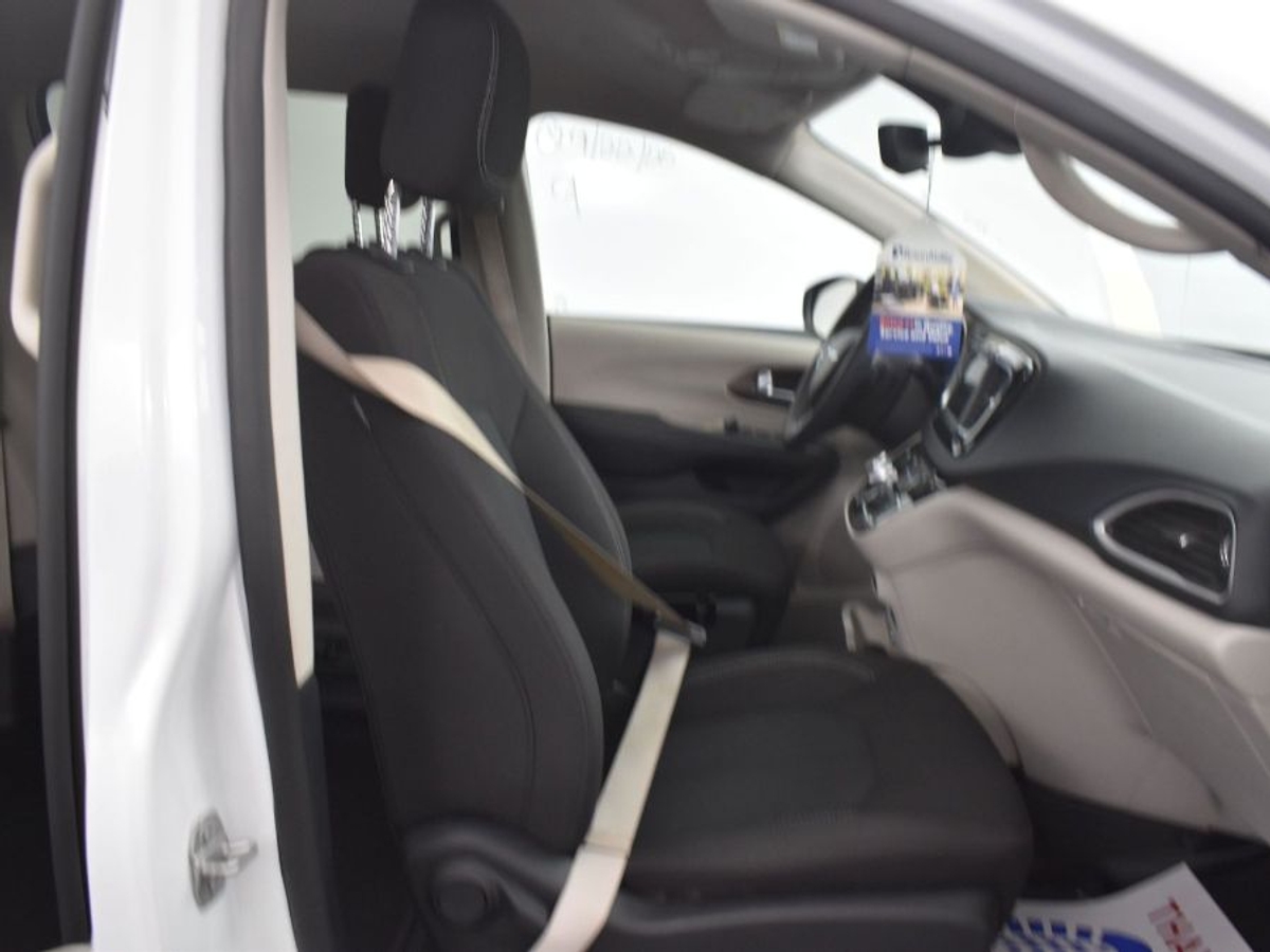 2023 CHRYSLER VOYAGER - Image 9