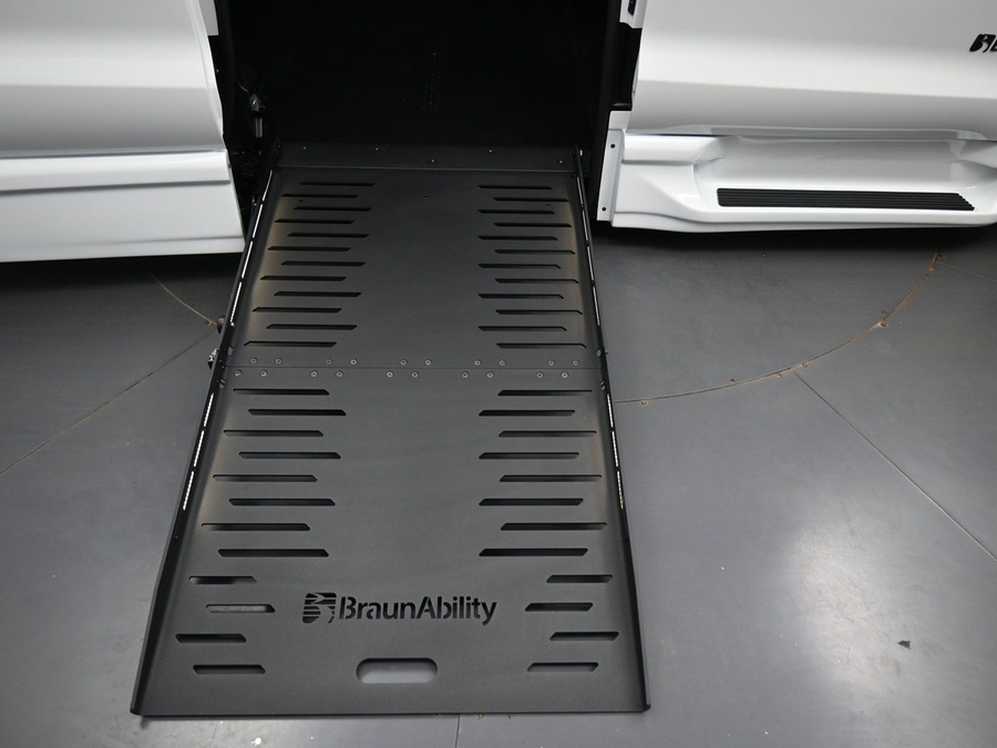 New 2026 Chrysler Pacifica Select Sport - BraunAbility Side Entry Fold Out Automatic Ramp