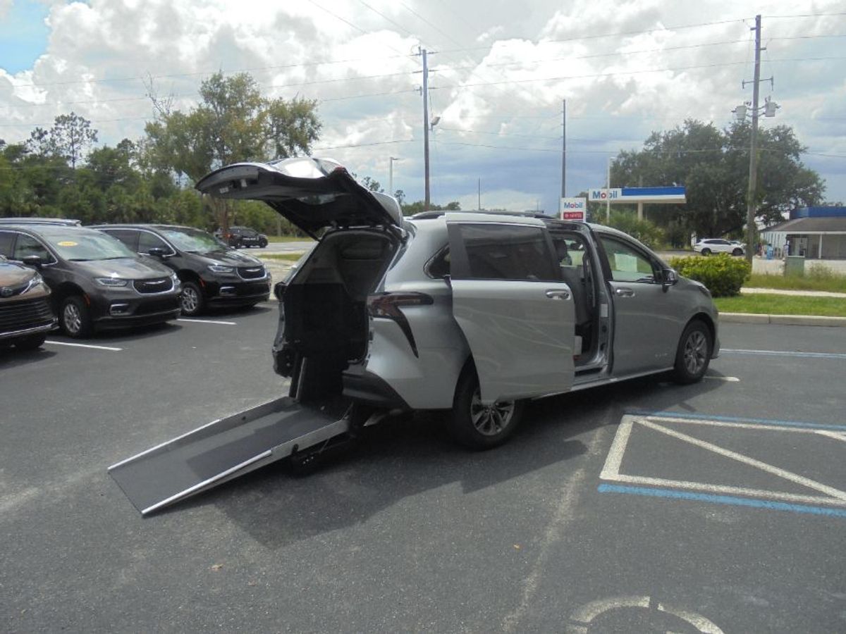 2024 TOYOTA SIENNA - Image 21