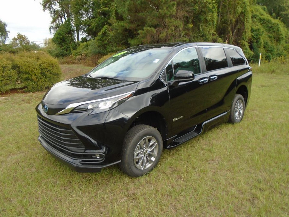 2025 TOYOTA SIENNA - Image 16