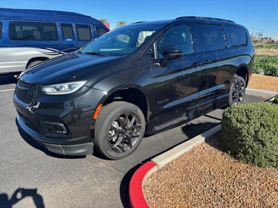 Used 2023 Chrysler Pacifica Touring L Sport - BraunAbility Side Entry Entry Fold Out Automatic Ramp