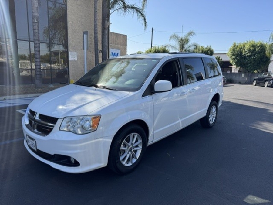  Dodge Grand Caravan with Side Entry Automatic Fold Out ramp