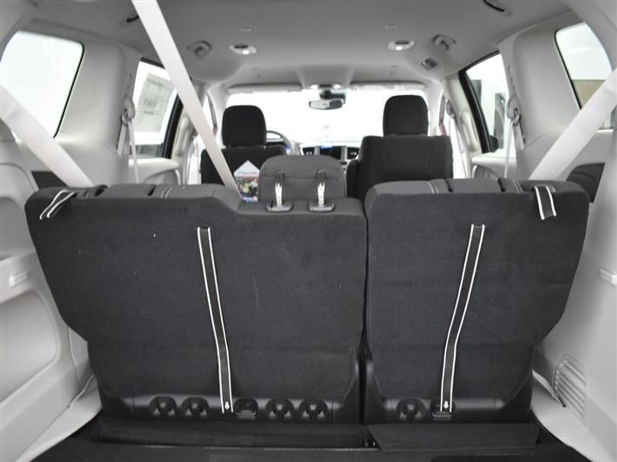 2023 CHRYSLER VOYAGER - Image 2