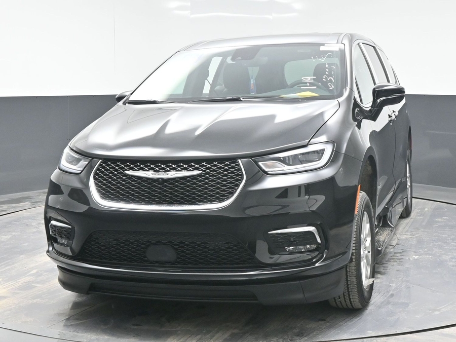 Black Chrysler Pacifica image number 1