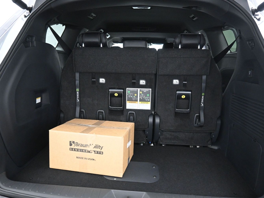 New 2026 Toyota Sienna Hybrid XSE Sport - BraunAbility Side Entry Fold Out Automatic Ramp