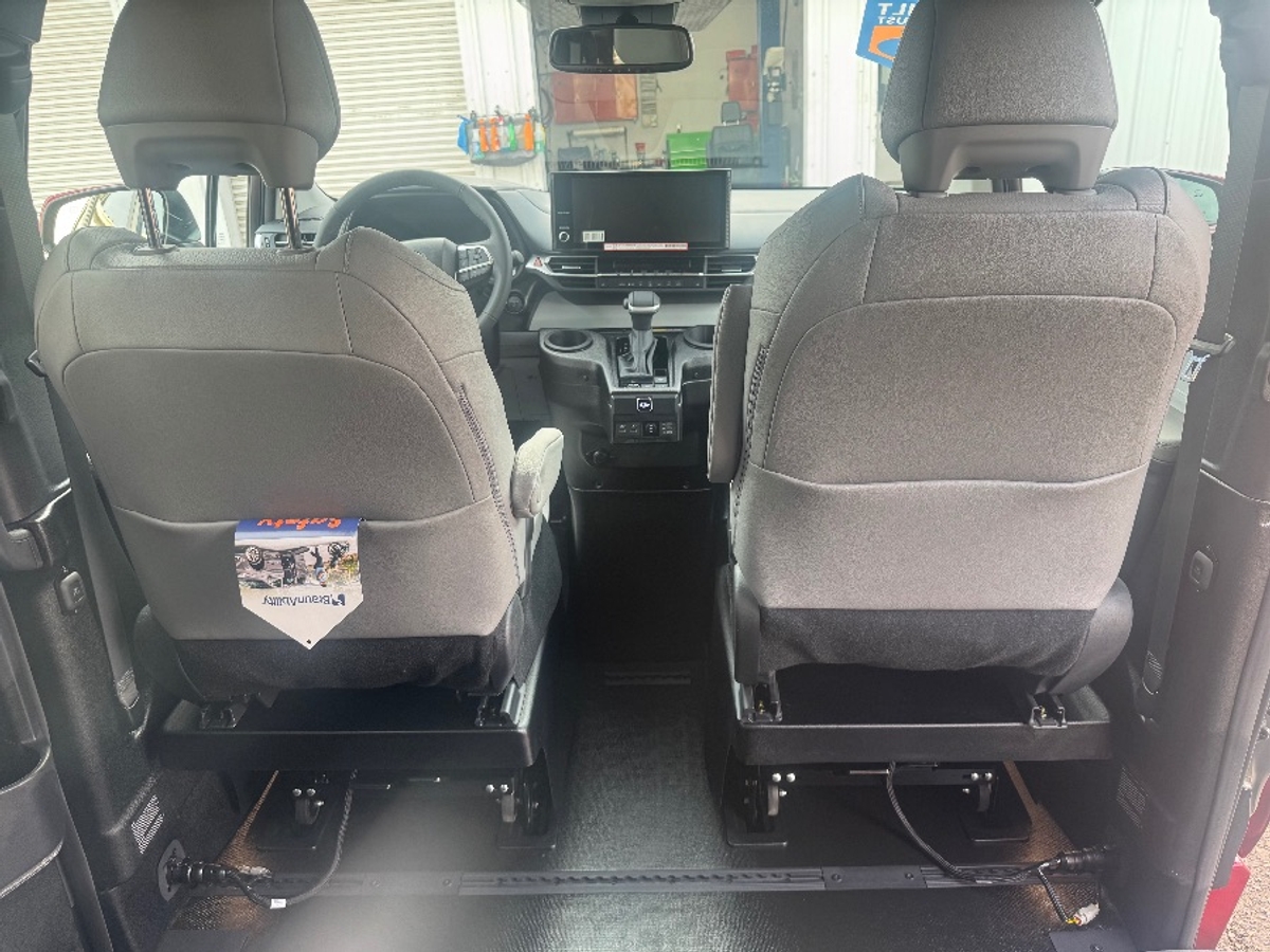 2025 TOYOTA SIENNA - Image 6