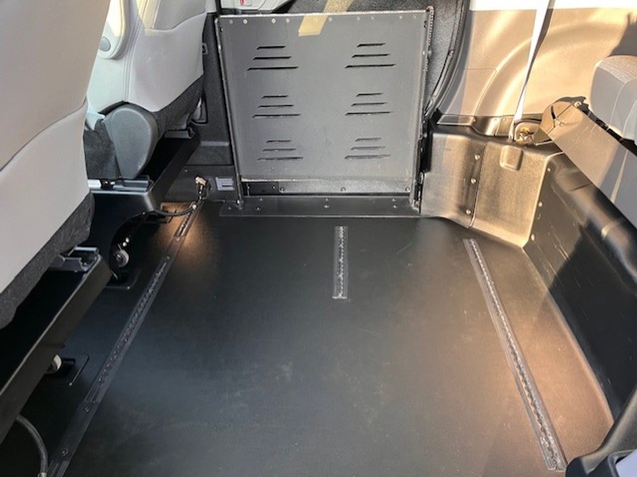 Used 2024 Toyota Sienna Hybrid LE - BraunAbility Side Entry Entry Fold Out Automatic Ramp