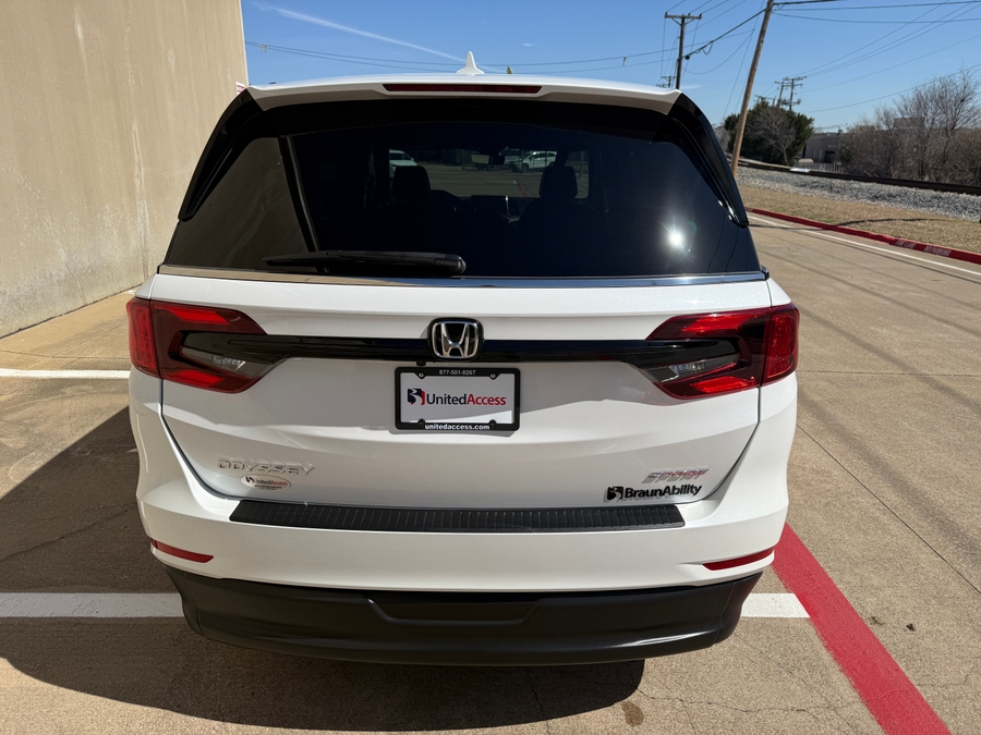 Used 2024 Honda Odyssey Sport - BraunAbility Side Entry Entry In Floor Automatic Ramp
