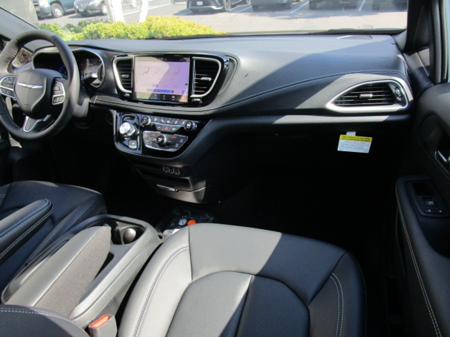 New 2025 Chrysler Pacifica Select Safety - BraunAbility Rear Entry Entry Fold Out Manual Ramp