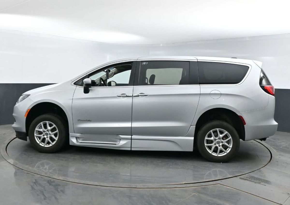 2023 CHRYSLER VOYAGER - Image 21