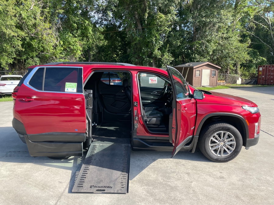 Red Chevrolet Traverse image number 10