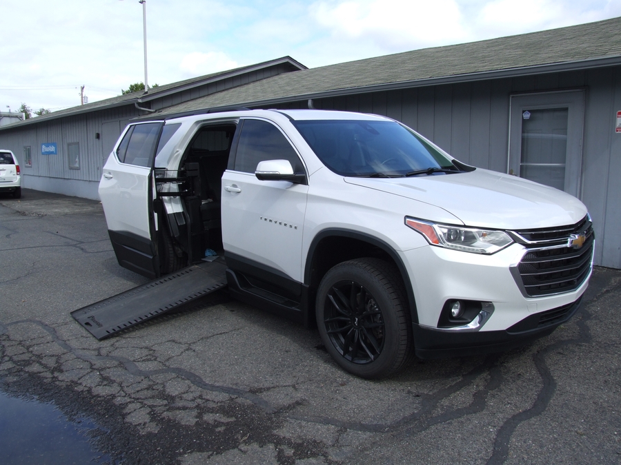 Used 2021 Chevrolet Traverse 1LT - BraunAbility Side Entry In Floor Automatic Ramp