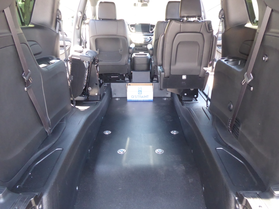 New 2026 Chrysler Voyager LX - BraunAbility Commercial Rear Entry Fold Out Manual Ramp