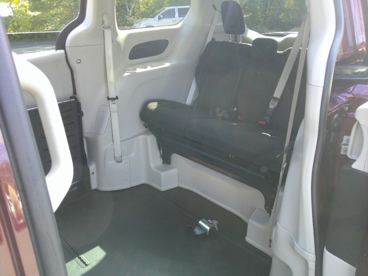 2023 CHRYSLER VOYAGER - Image 15