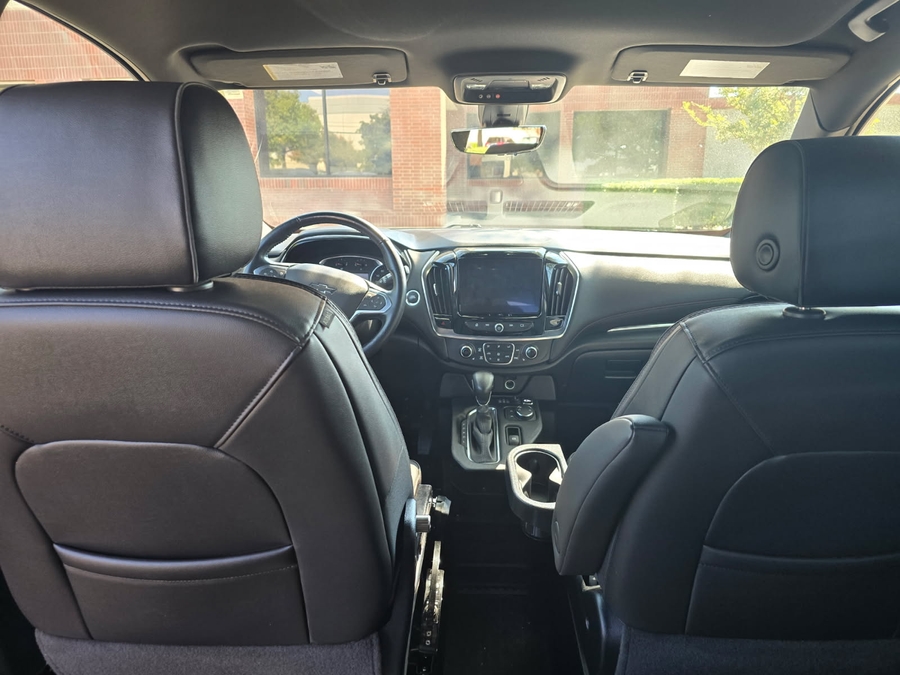 Used 2023 Chevrolet Traverse 3LT - BraunAbility Side Entry In Floor Automatic Ramp