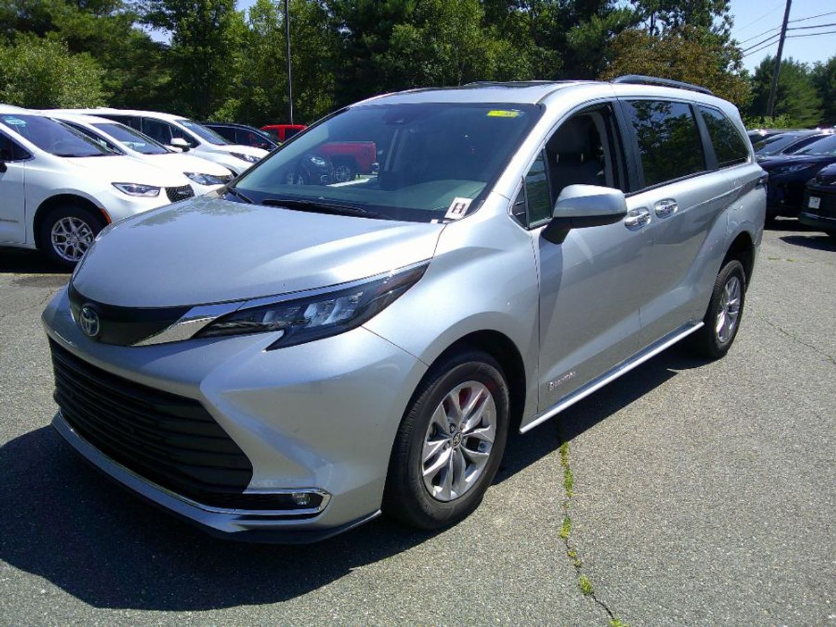 2024 TOYOTA SIENNA - Image 6