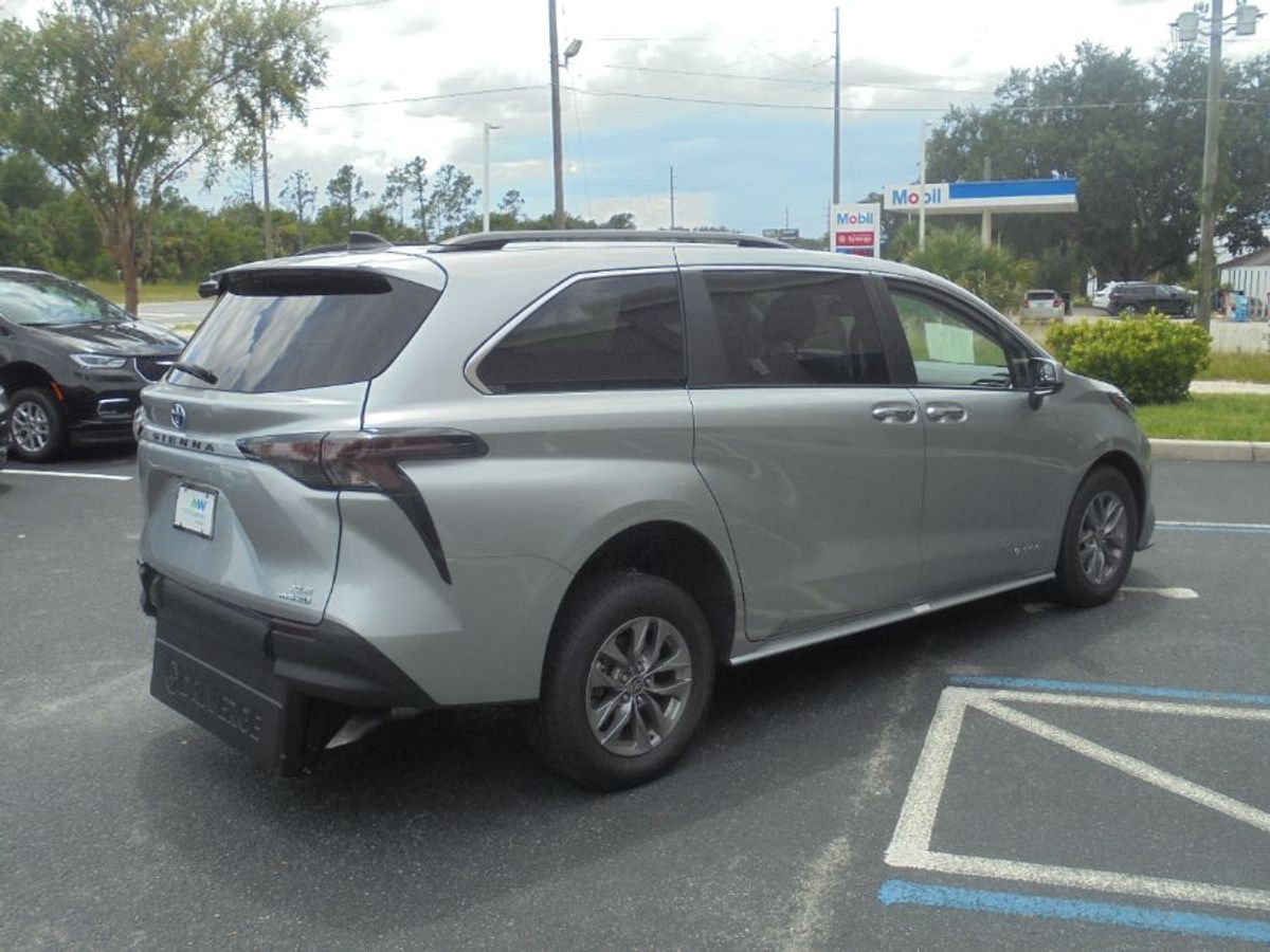 2024 TOYOTA SIENNA - Image 12