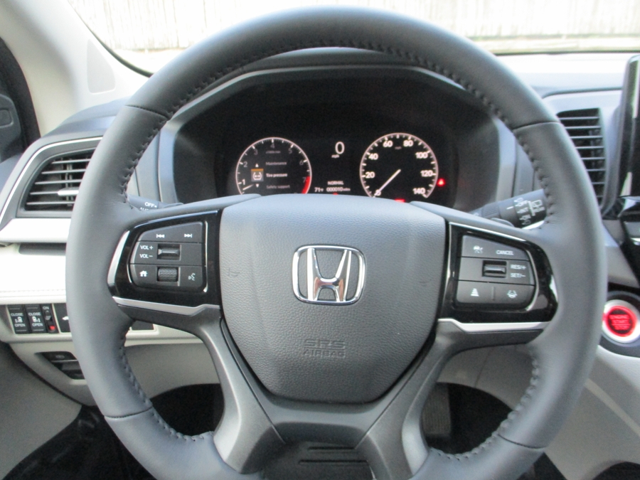 Blue Honda Odyssey image number 12