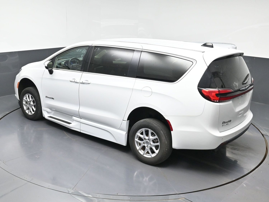 Used 2023 Chrysler Pacifica Touring L - BraunAbility Side Entry Fold Out Automatic Ramp