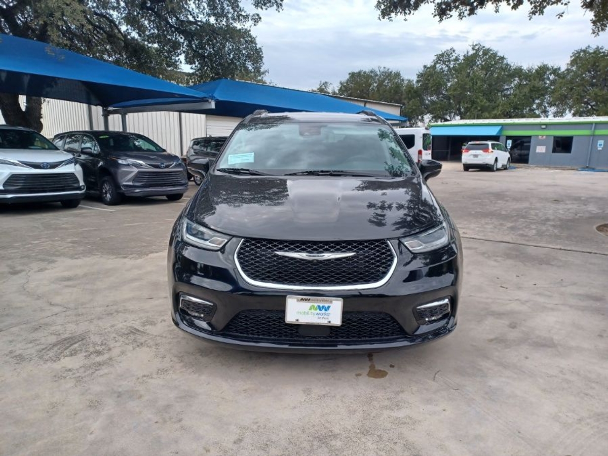 2022 CHRYSLER PACIFICA - Image 6