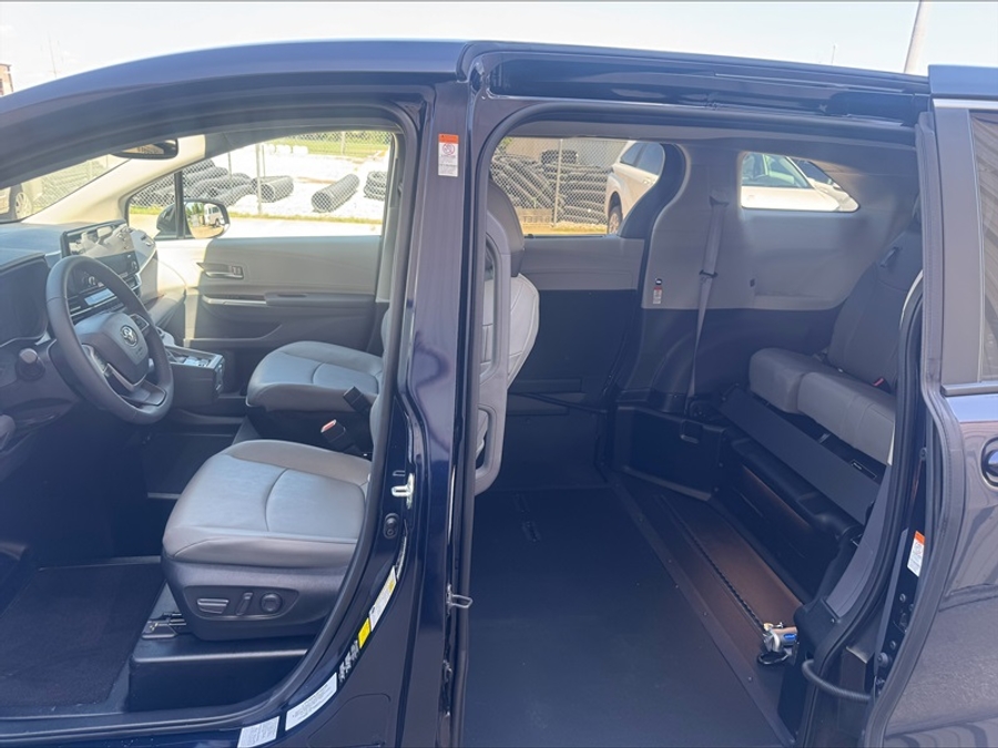 Used 2024 Toyota Sienna Hybrid XLE - BraunAbility Side Entry Entry In Floor Automatic Ramp