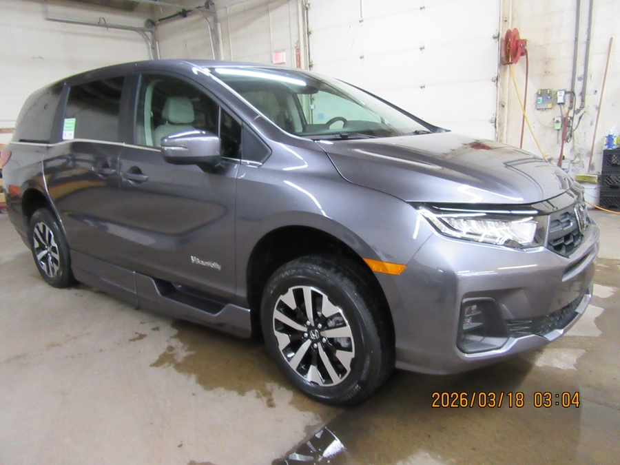 Grey Honda Odyssey image number 39