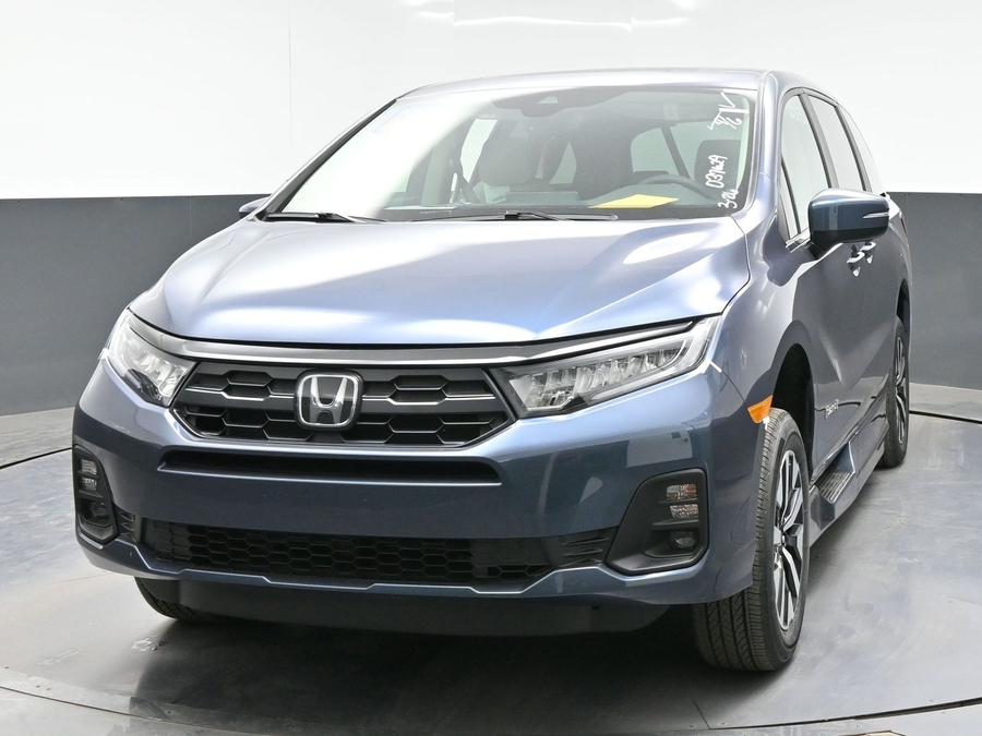 Blue Honda Odyssey image number 1