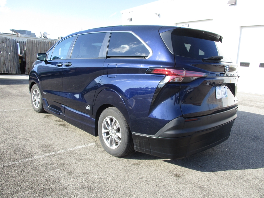 2021 TOYOTA SIENNA - Image 4