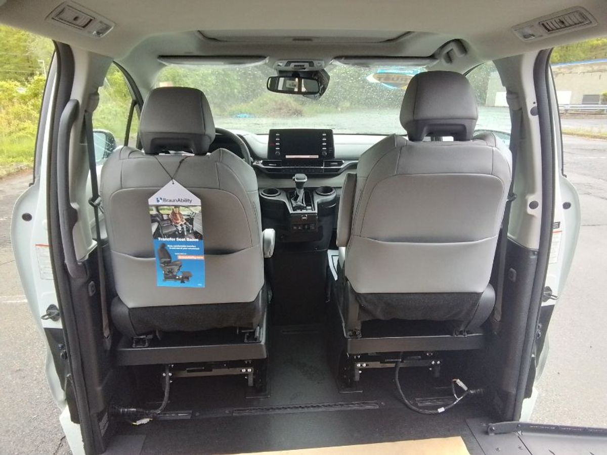 2024 TOYOTA SIENNA - Image 13