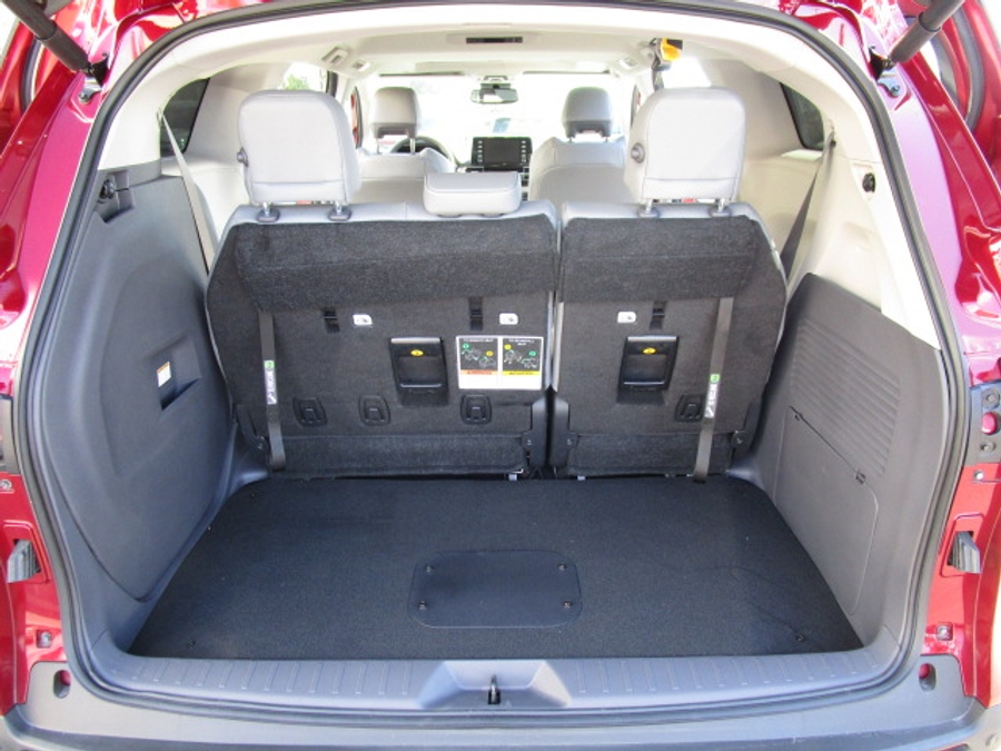 New 2026 Toyota Sienna Hybrid XLE Add - BraunAbility Side Entry Entry In Floor Automatic Ramp