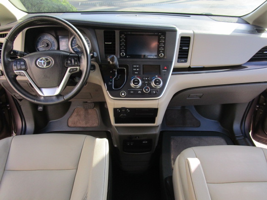 Used 2020 Toyota Sienna XLE Base - BraunAbility Side Entry Entry Fold Out Automatic Ramp