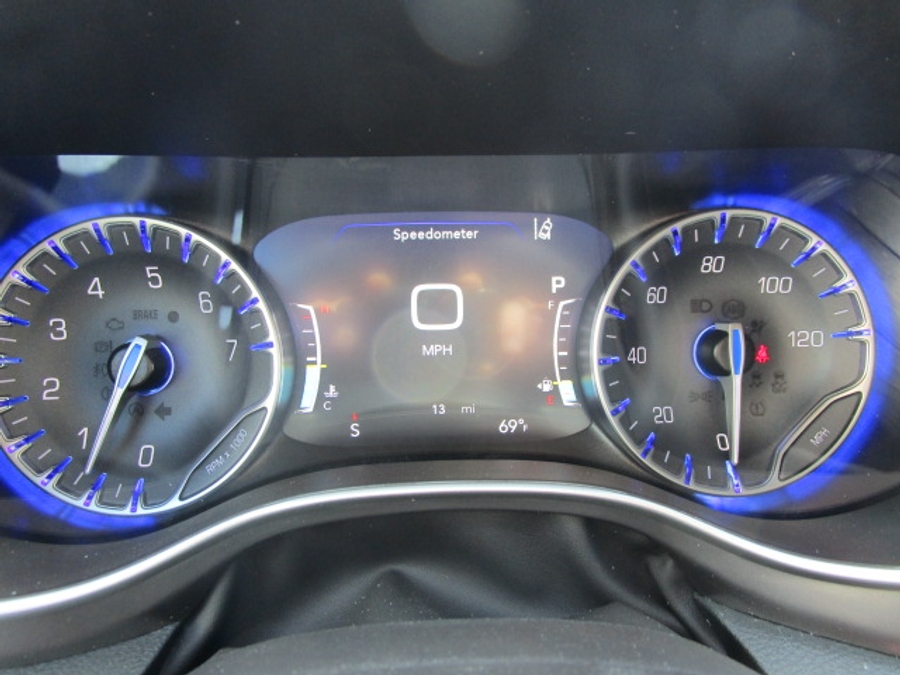 New 2026 Chrysler Pacifica Select Safety - BraunAbility Side Entry Entry Fold Out Automatic Ramp