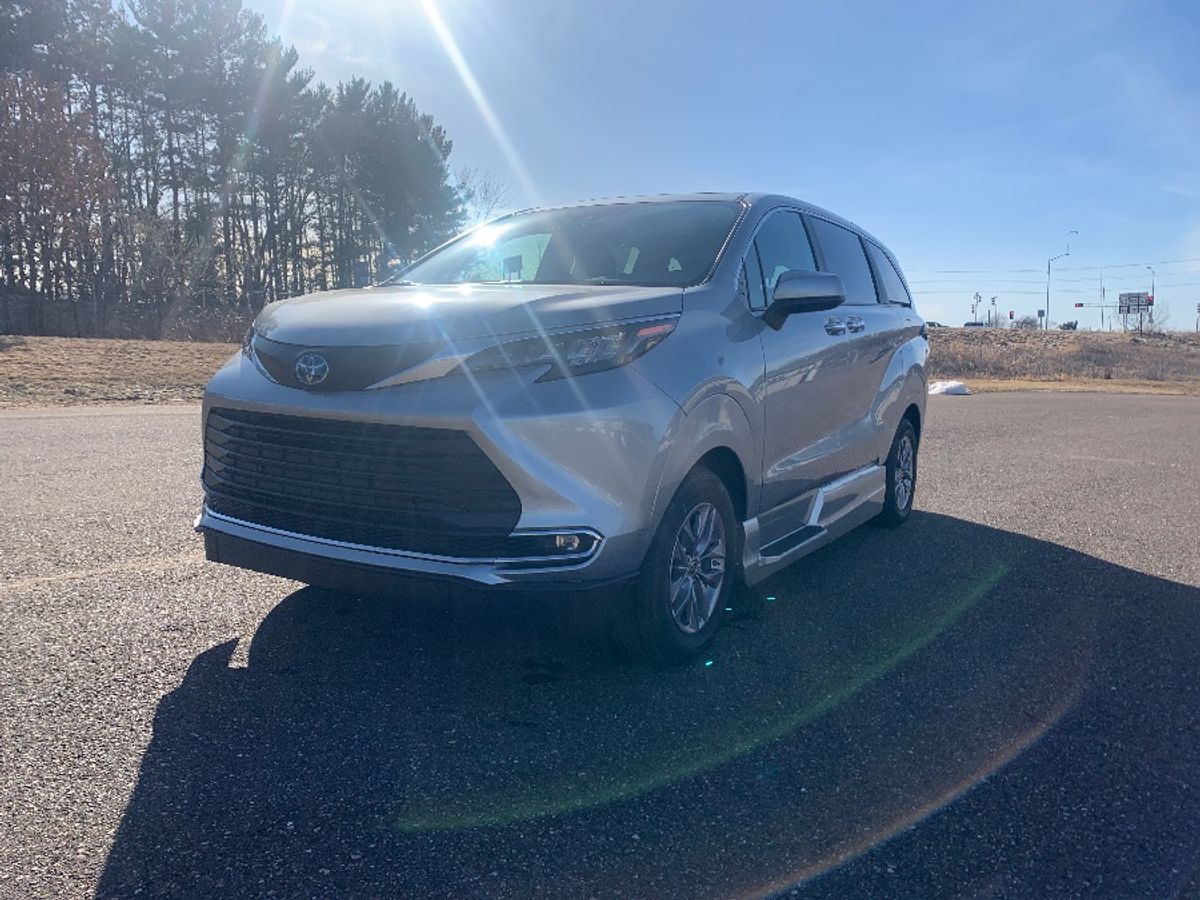 2024 TOYOTA SIENNA - Image 19