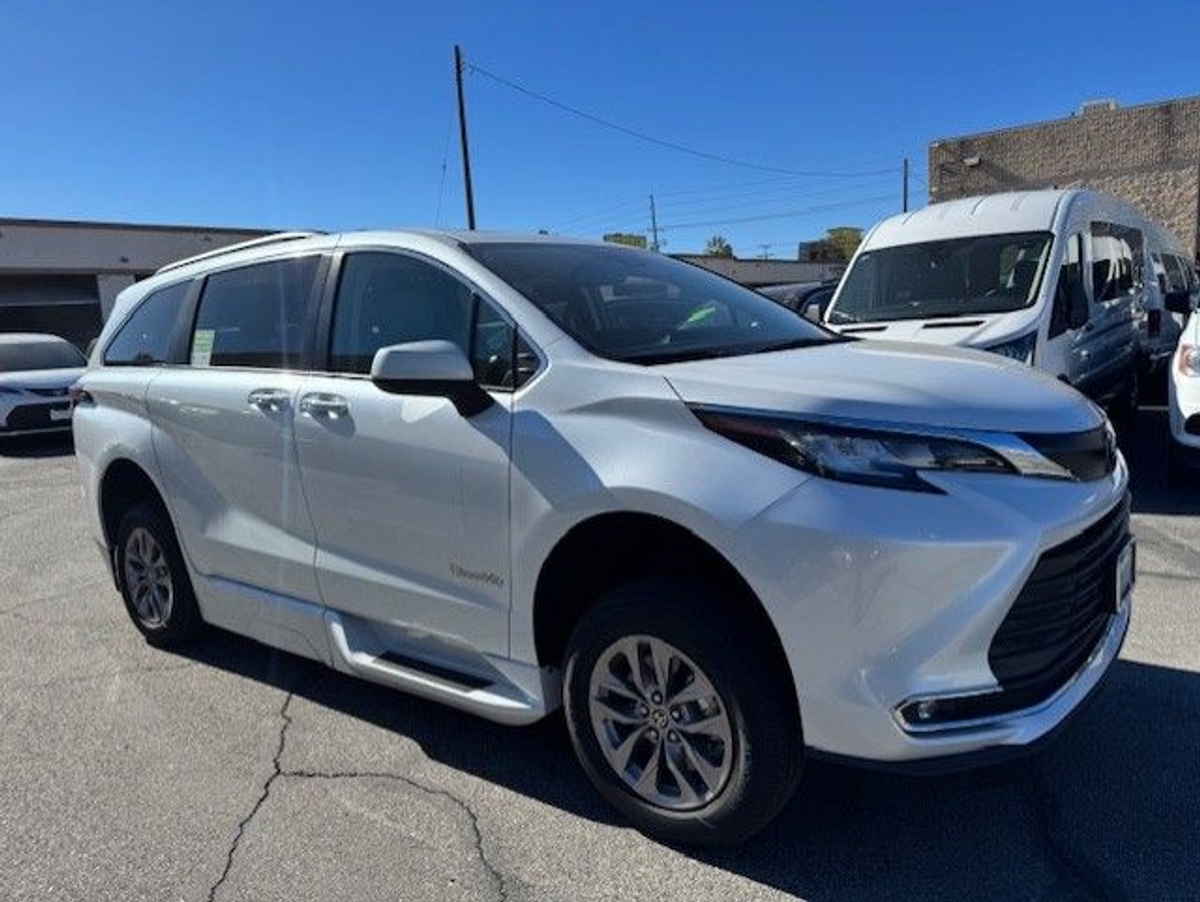 2022 TOYOTA SIENNA - Image 9