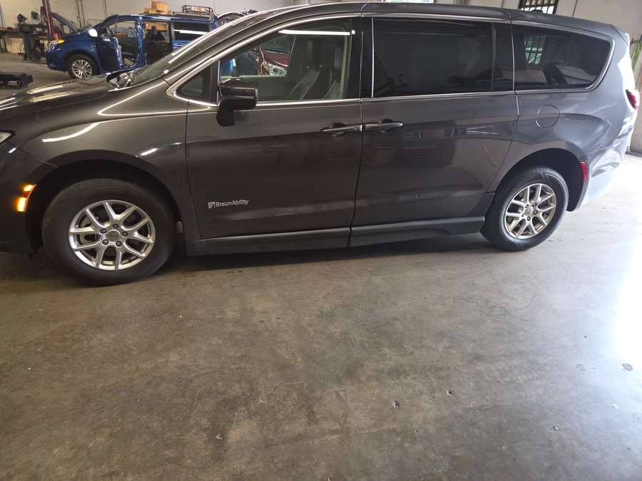 Used 2023 Chrysler Pacifica Touring L - BraunAbility Side Entry Fold Out Manual Ramp