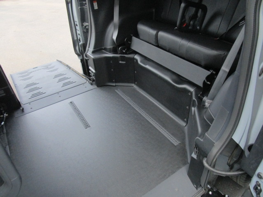 New 2026 Toyota Sienna Hybrid XSE Sport - BraunAbility Side Entry In Floor Automatic Ramp