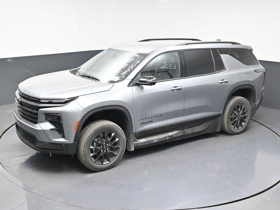 New 2026 Chevrolet Traverse 1LT Midnight Edition - BraunAbility Side Entry Entry In Floor Automatic Ramp