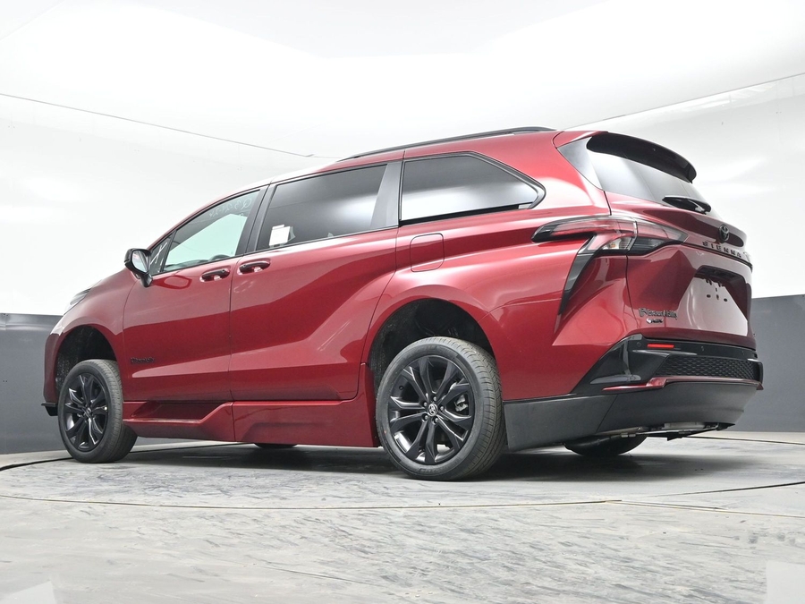 New 2026 Toyota Sienna Hybrid XSE Sport - BraunAbility Side Entry In Floor Automatic Ramp