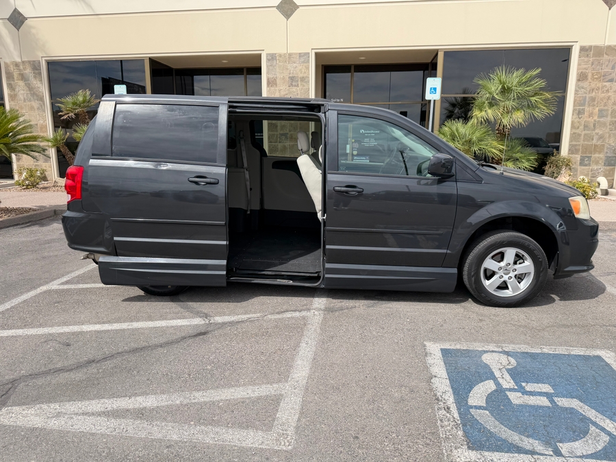 2012 Dodge Grand Caravan SXT - Photo 6