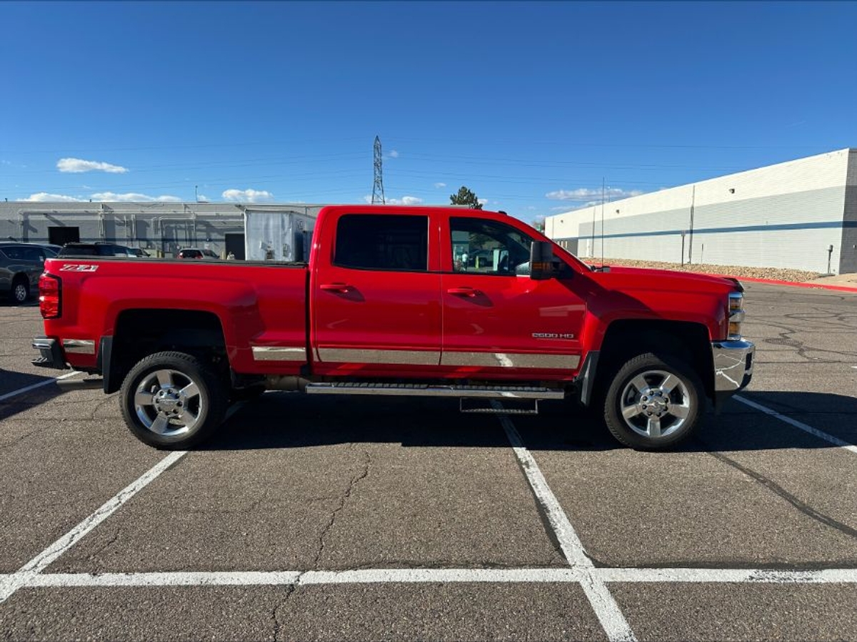 2016 CHEVROLET SILVERADO - Image 6
