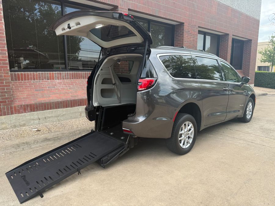 Used 2022 Chrysler Pacifica Touring L - BraunAbility Rear Entry Entry Fold Out Manual Ramp
