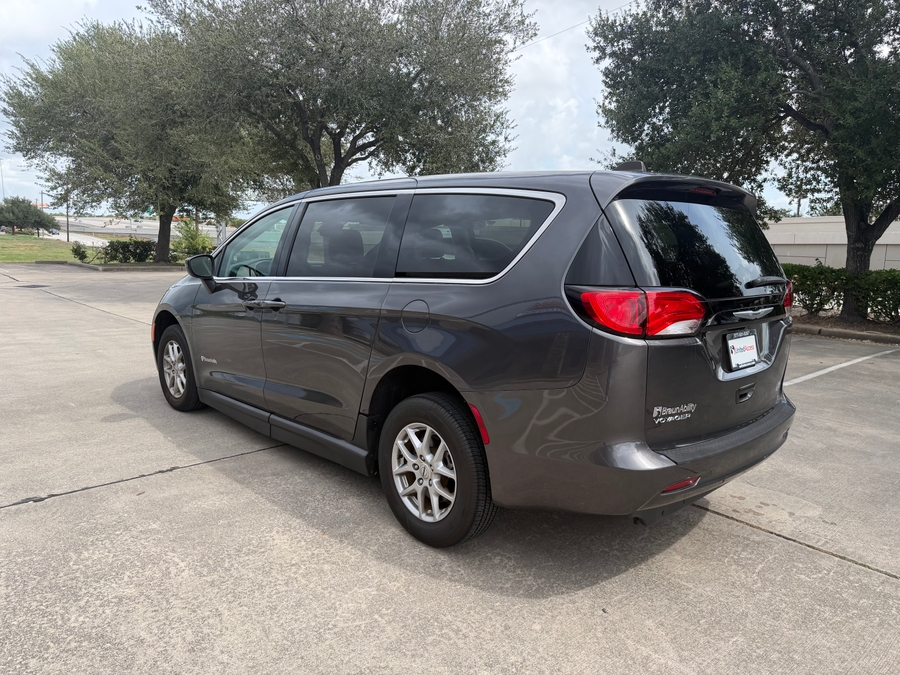 Used 2023 Chrysler Voyager LX - BraunAbility Side Entry Fold Out Manual Ramp