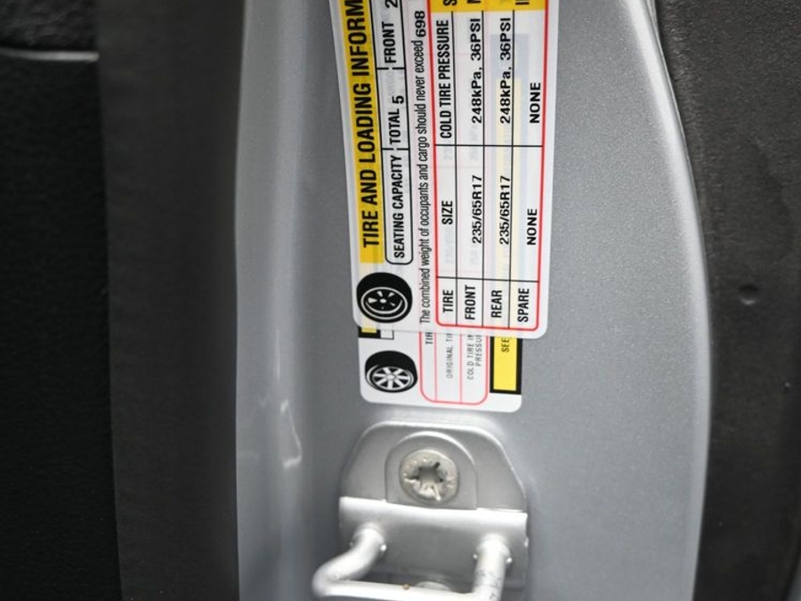 New 2026 Chrysler Pacifica Select - BraunAbility Side Entry Fold Out Automatic Ramp