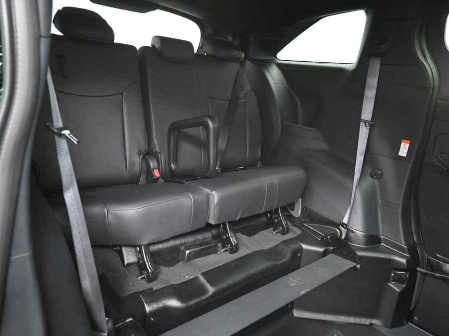 New 2025 Toyota Sienna Hybrid XSE Sport - BraunAbility Side Entry Entry Fold Out Automatic Ramp