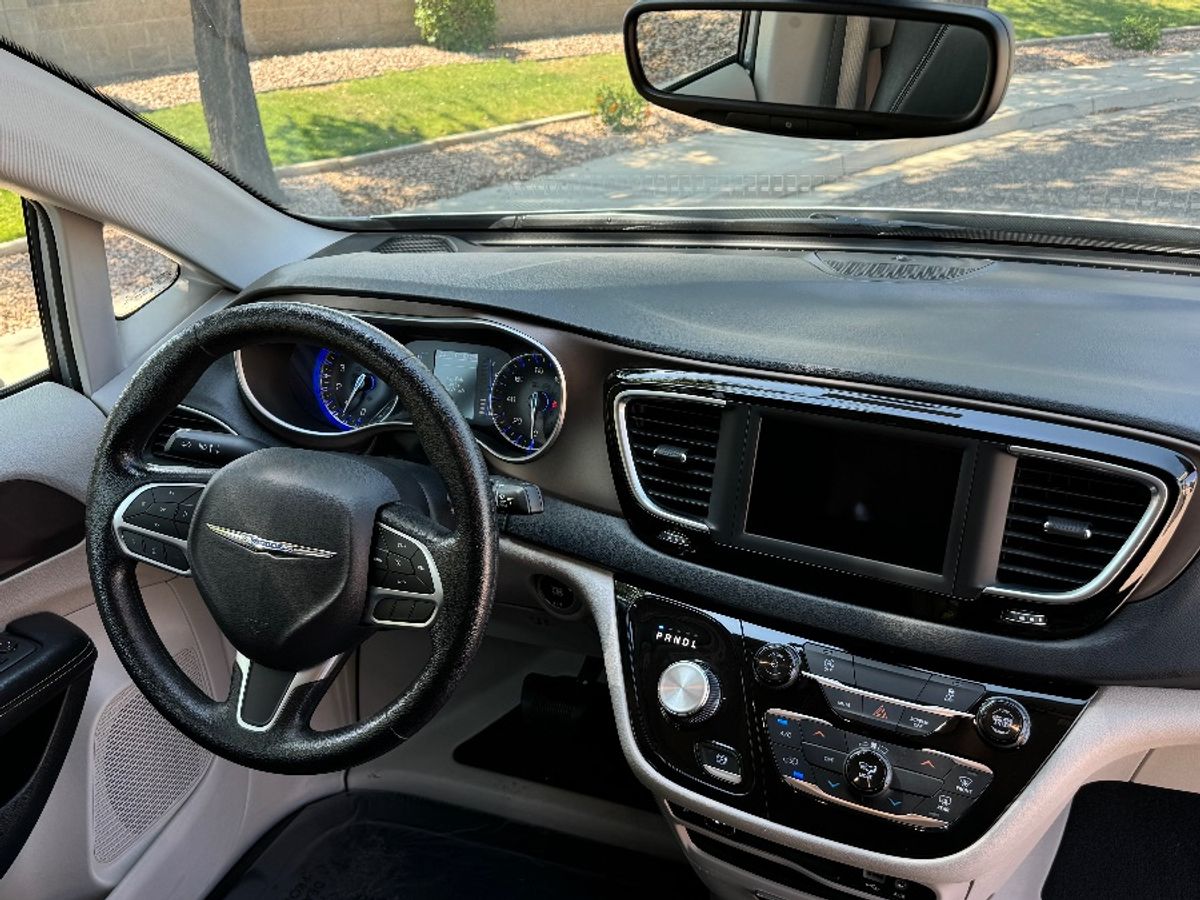 2020 CHRYSLER VOYAGER - Image 4