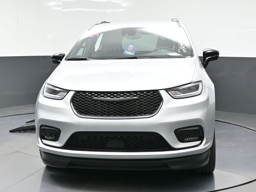 New 2026 Chrysler Pacifica Select Sport - BraunAbility Side Entry Fold Out Automatic Ramp