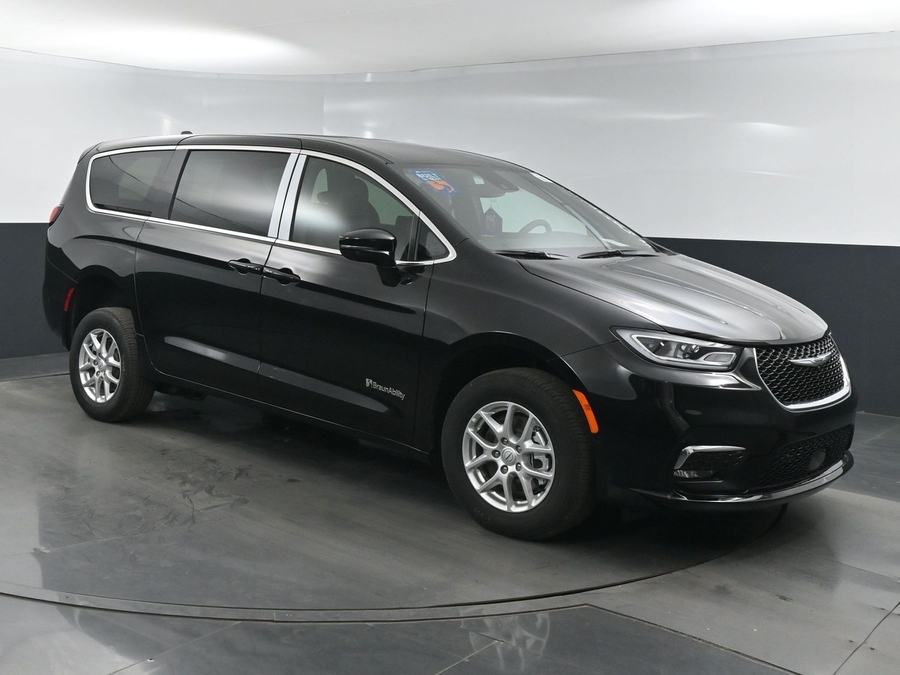 New 2025 Chrysler Pacifica Select Safety - BraunAbility Rear Entry Entry Fold Out Manual Ramp
